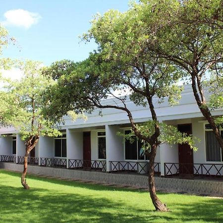 Royal Village Hotel ドドマ エクステリア 写真