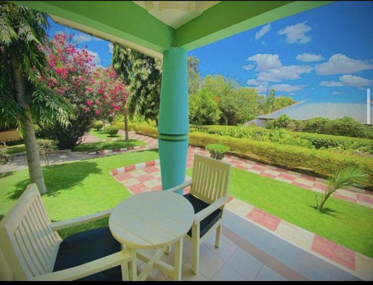 Royal Village Hotel ドドマ エクステリア 写真